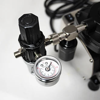 Harder & Steenbeck INFINITY 2024 CRplus 2n1 Airbrush with SPARMAX TC-501N Airbrush Compressor